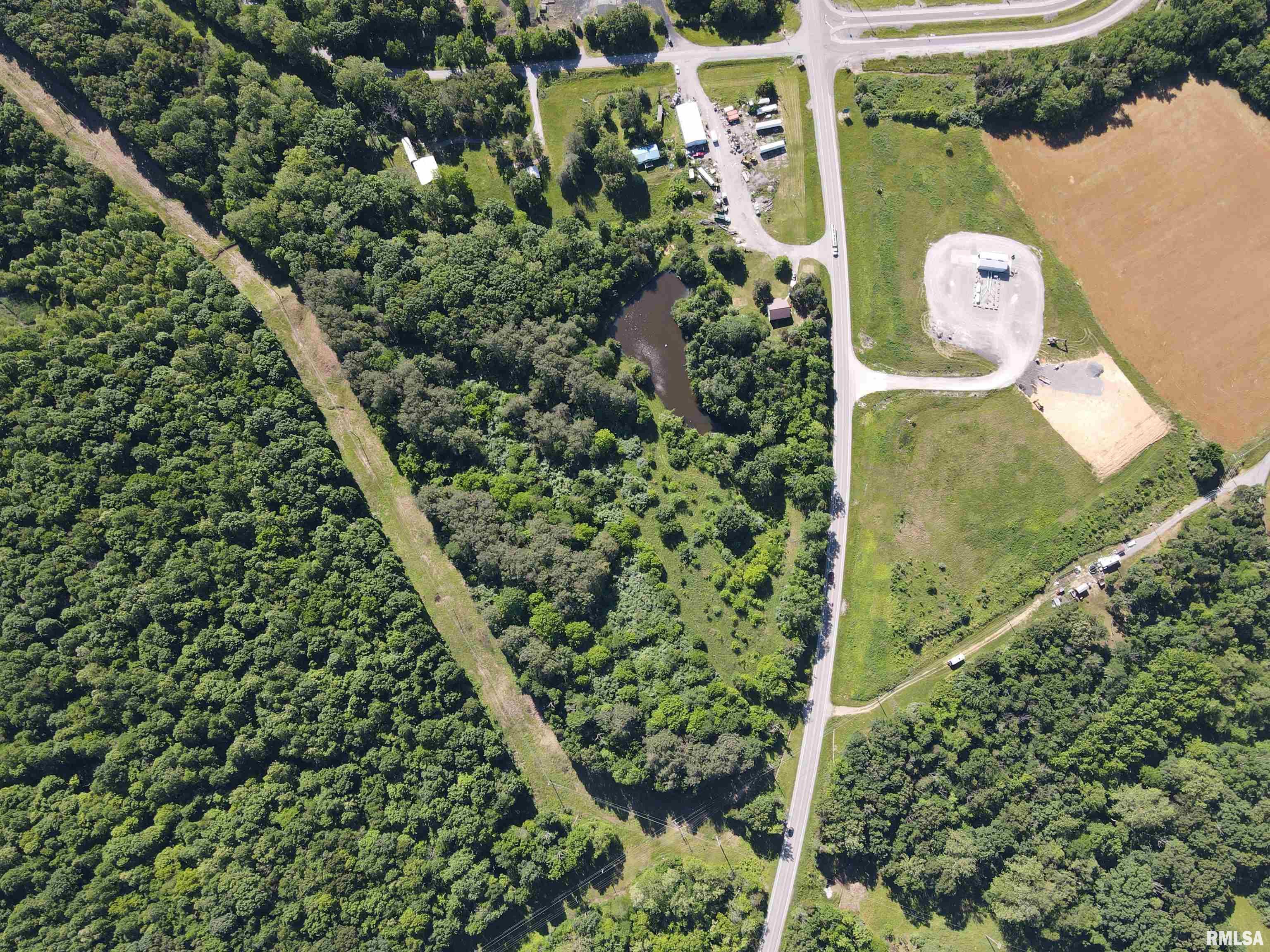 1921 Grange Hall Road Marion, IL 62959 - Photo 3 of 20