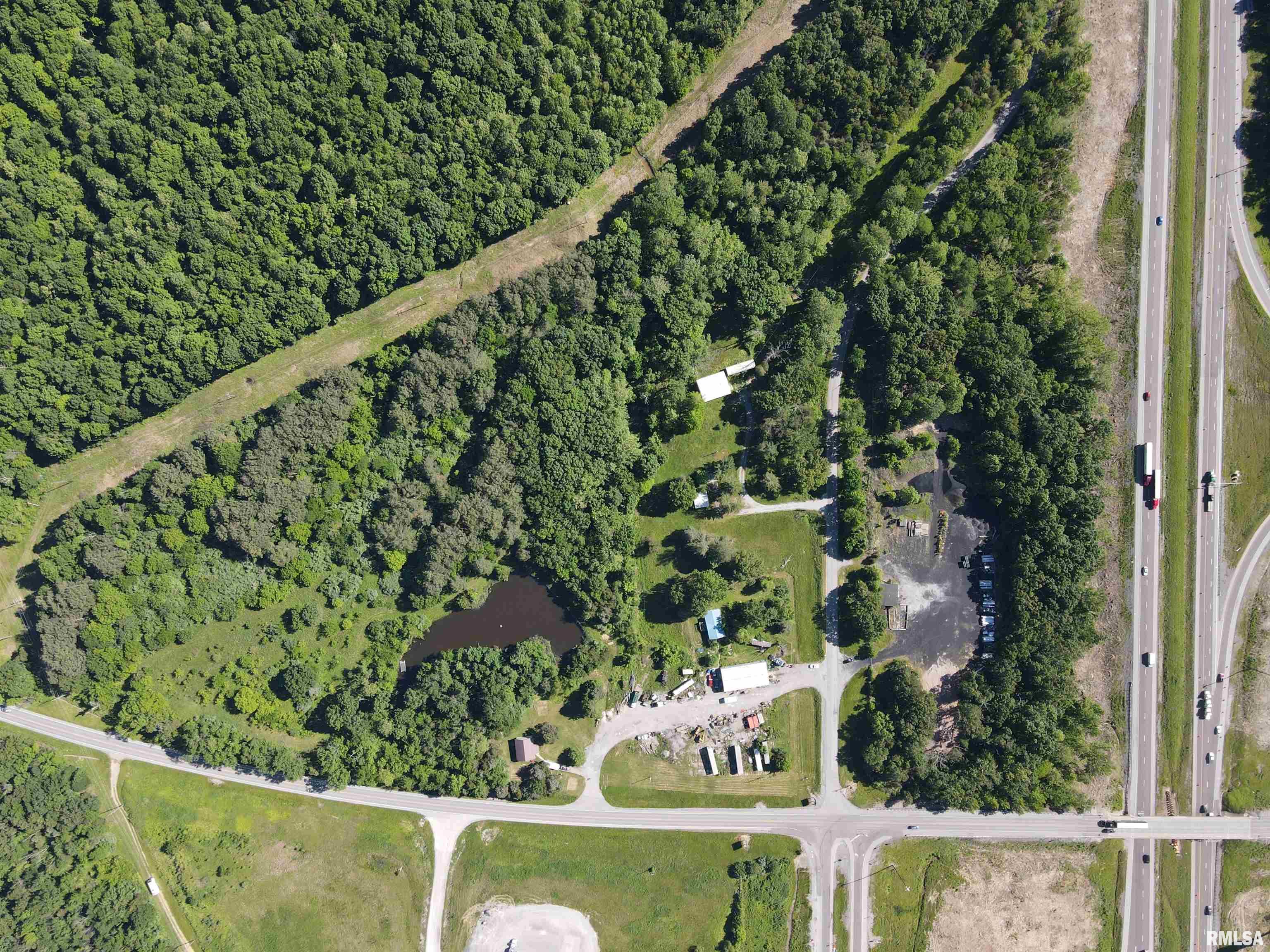 1921 Grange Hall Road Marion, IL 62959 - Photo 5 of 20