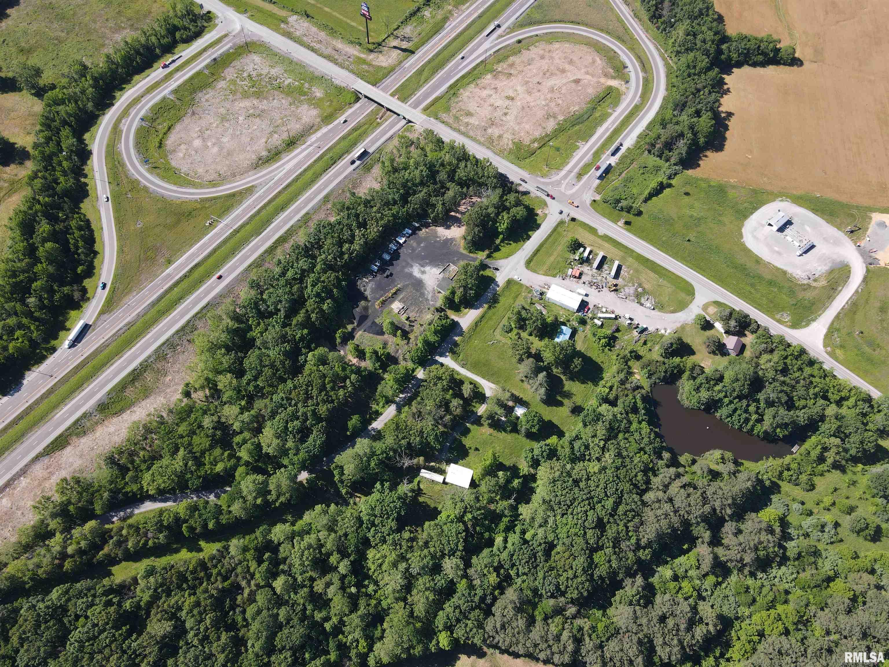 1921 Grange Hall Road Marion, IL 62959 - Photo 6 of 20