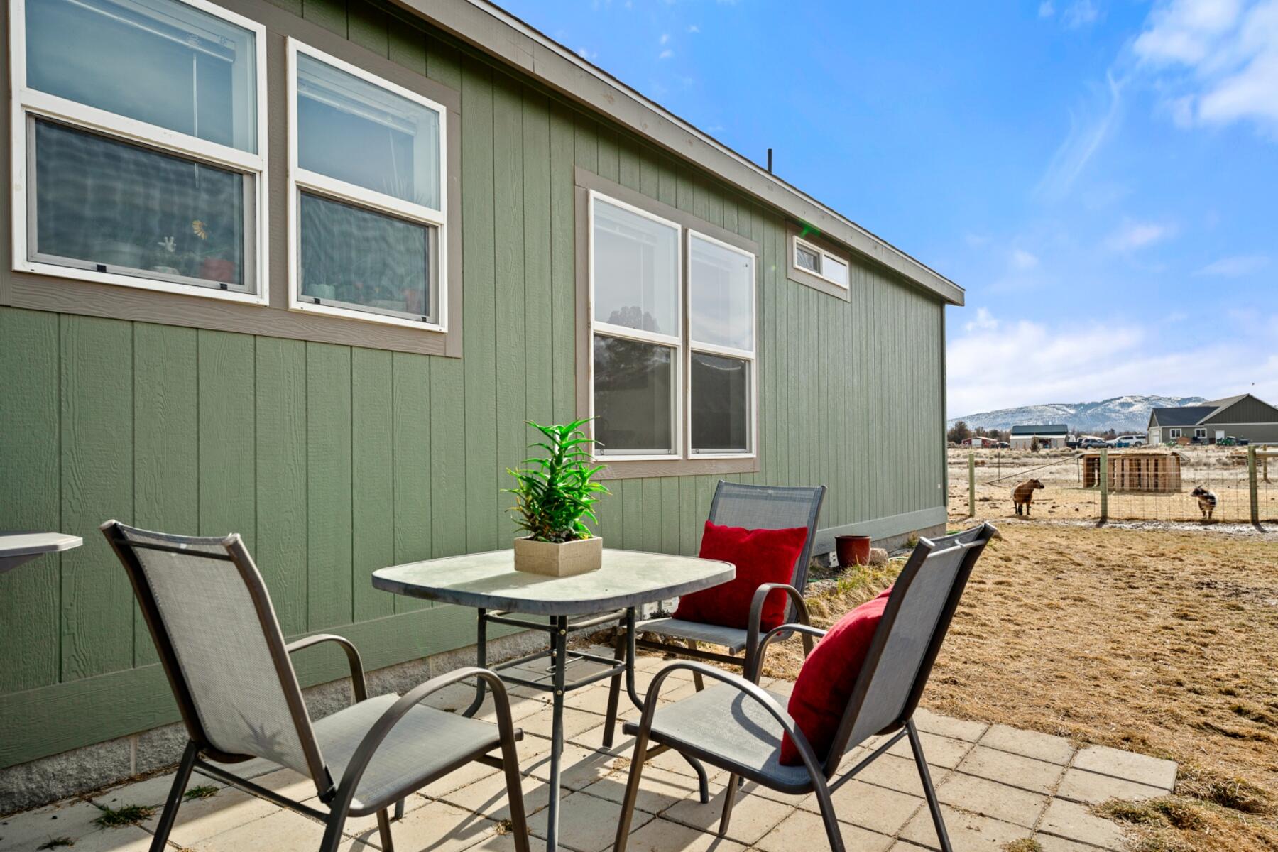 524 Southwest Bent Loop Powell Butte, OR 97753 - Photo 27 of 37 batch_29_patio