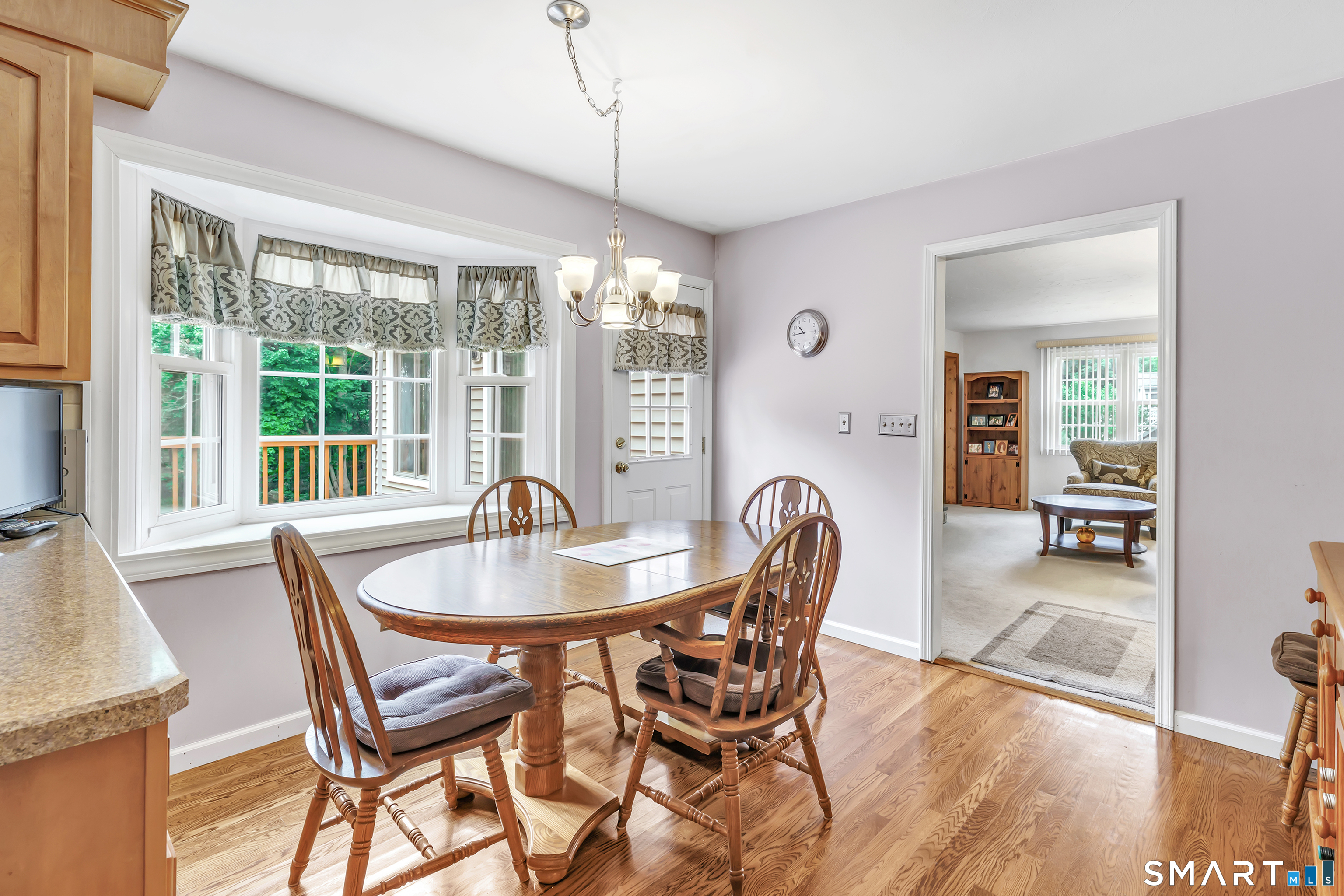 460 Stonehouse Road Trumbull, CT 06611 - Photo 8 of 25