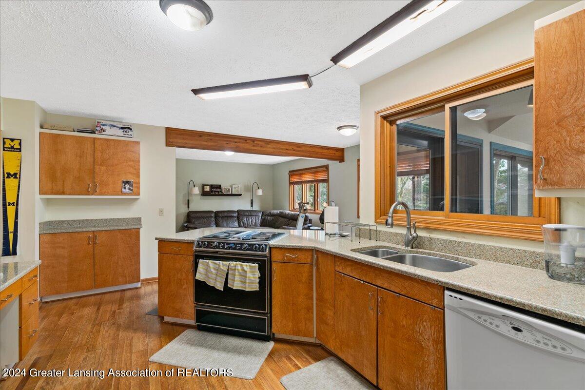 1274 Sebewaing Road Okemos, MI 48864 - Photo 22 of 33 34-Media Jett-21
