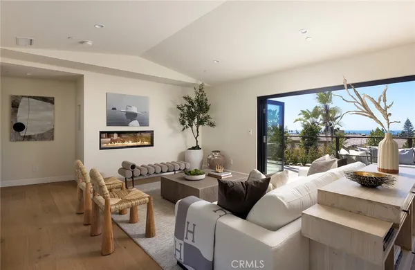 $3,995,000 | 149 Avenida De La Paz, San Clemente, CA 92672