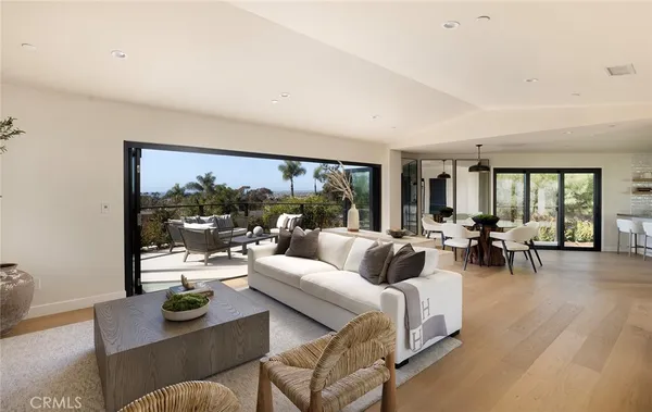 $3,995,000 | 149 Avenida De La Paz, San Clemente, CA 92672