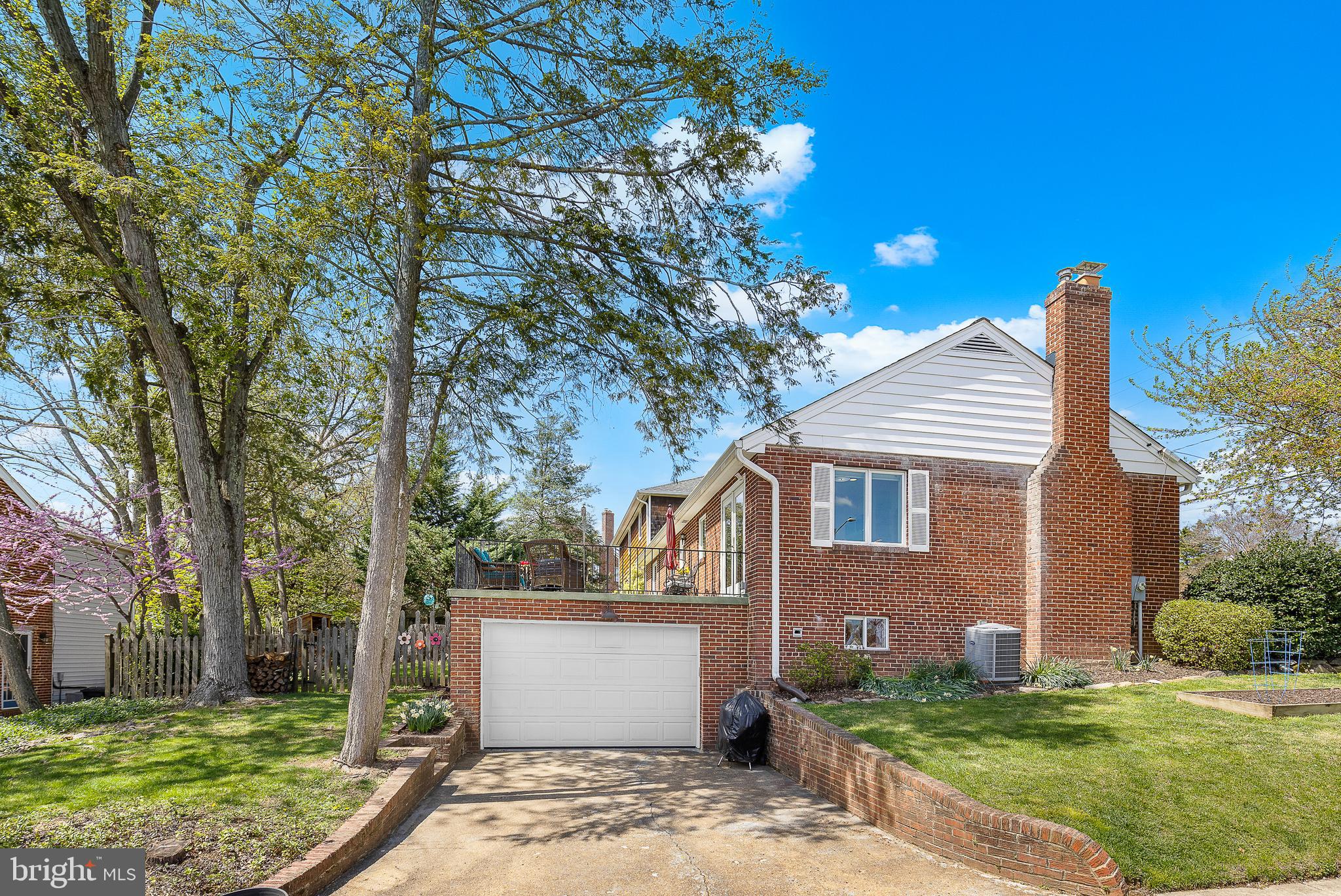 6492 Little Falls Road Arlington, VA 22213 - Photo 42 of 45 Side loading garage
