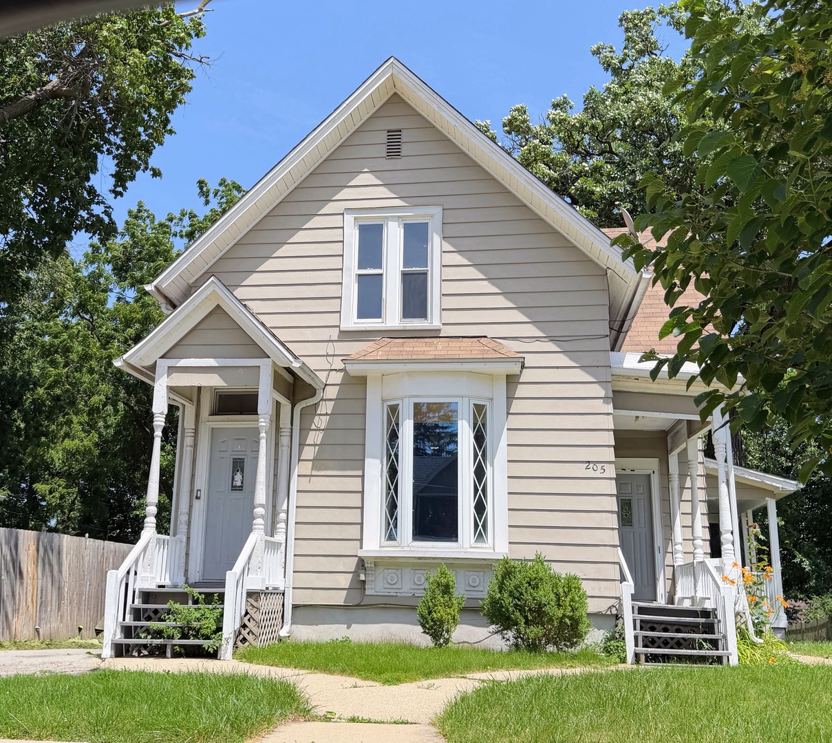 205 Perry Street Elgin, IL 60123 - Photo 1 of 1 Gallery Image 1