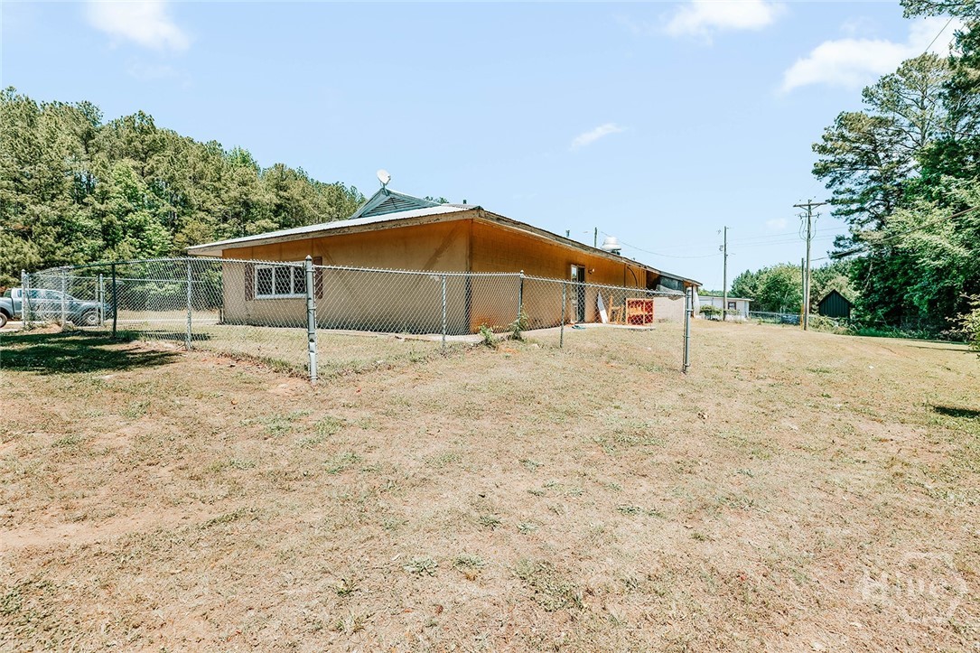 1429 Athens Road Crawford, GA 30630 - Photo 10 of 34