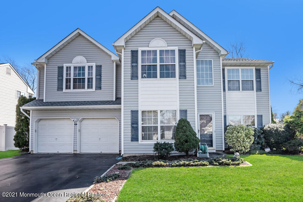 103 Nutmeg Road Aberdeen, NJ 07747 - Photo 1 of 41 ros04402_1b