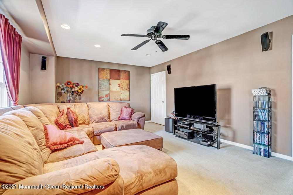 103 Nutmeg Road Aberdeen, NJ 07747 - Photo 18 of 41 ros04542_3_4_5_6