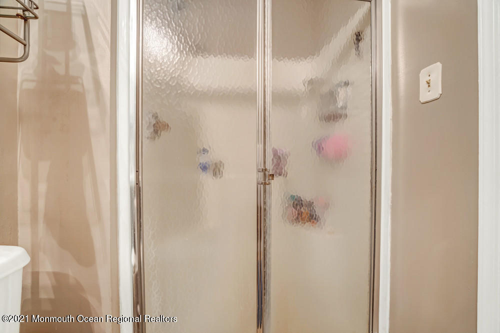 103 Nutmeg Road Aberdeen, NJ 07747 - Photo 28 of 41 ros04592_3_4_5_6
