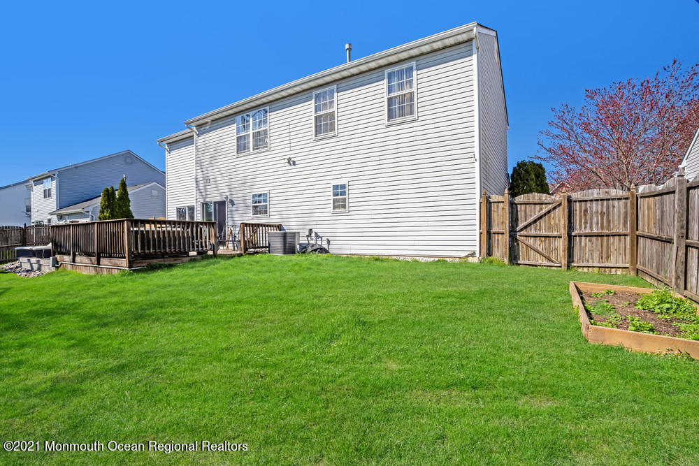 103 Nutmeg Road Aberdeen, NJ 07747 - Photo 34 of 41 ros04417_1
