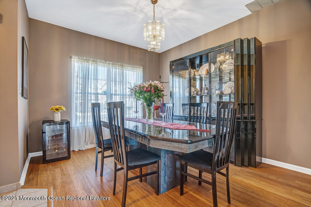 103 Nutmeg Road Aberdeen, NJ 07747 - Photo 6 of 41 ros04457_58_59_60_61