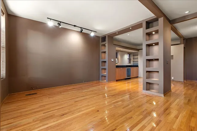 $689,000 | 3640 South Lowe Avenue, Chicago, IL 60609