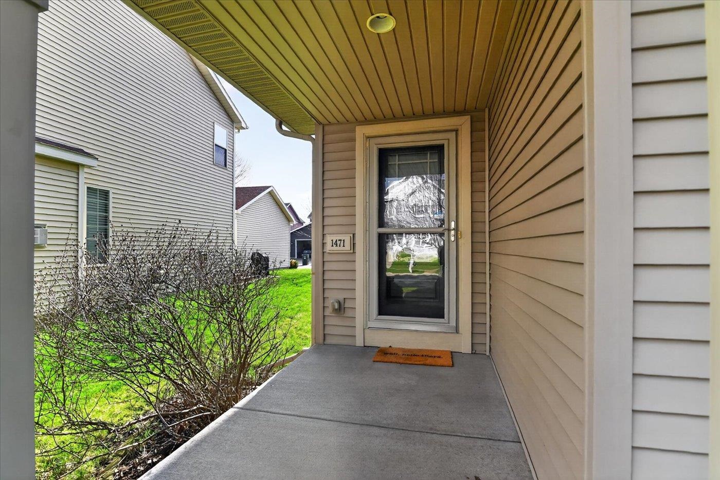 1471 Wild Iris Street Sun Prairie, WI 53590 - Photo 4 of 55