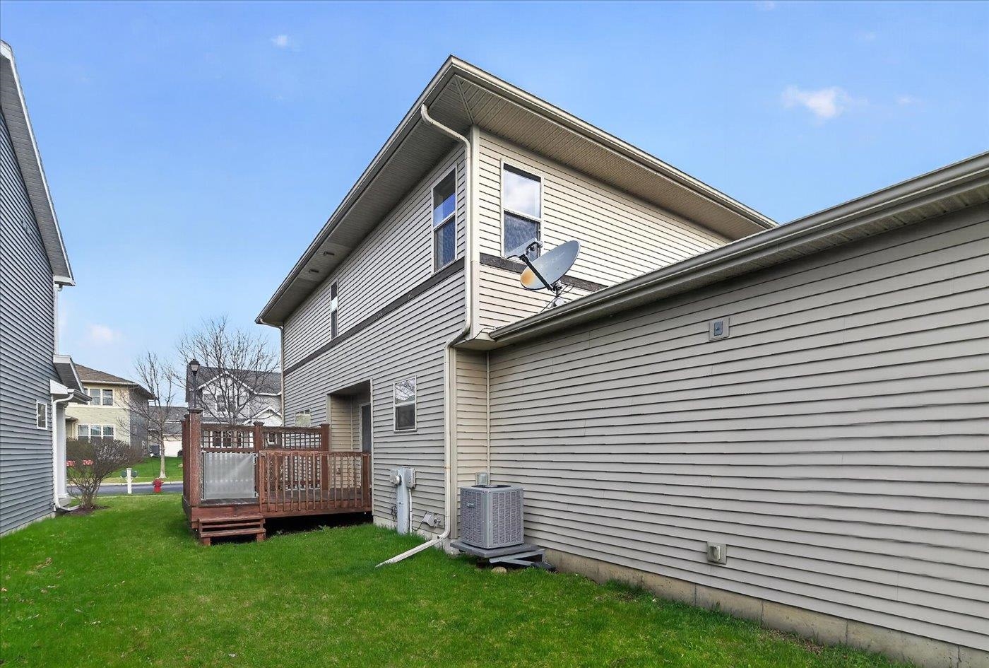 1471 Wild Iris Street Sun Prairie, WI 53590 - Photo 8 of 55