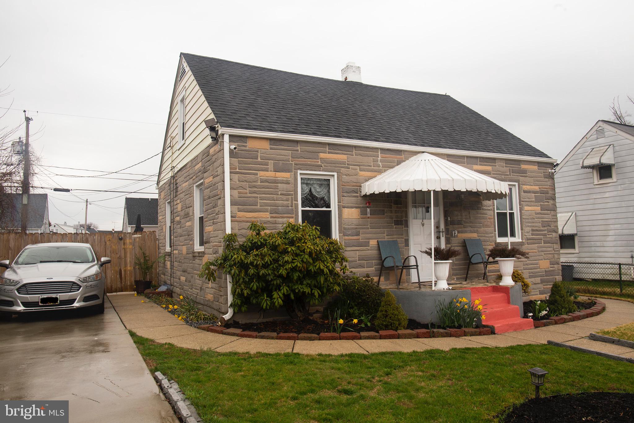 19 Terrace Road Essex, MD 21221 - Photo 4 of 34