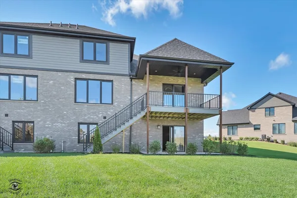 $844,000 | 16441 Kayla Drive, Lemont, IL 60439
