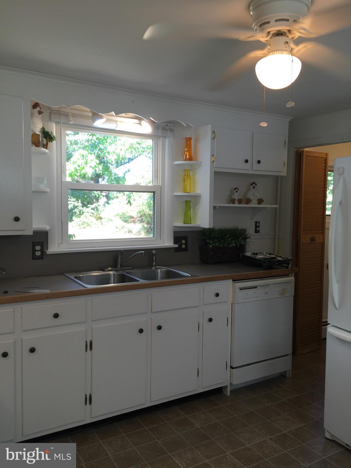 1216 Hudson Road Cambridge, MD 21613 - Photo 11 of 27 Kitchen