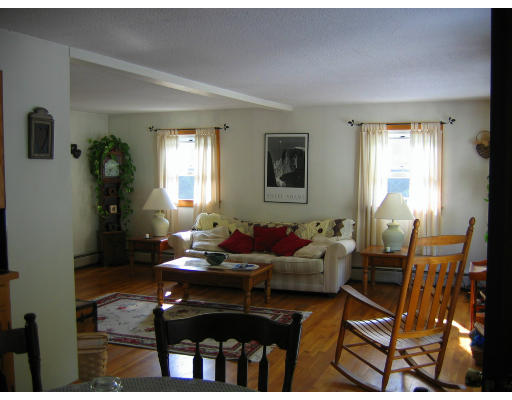 163 Sylvester Road Northampton, MA 01062 - Photo 3 of 4