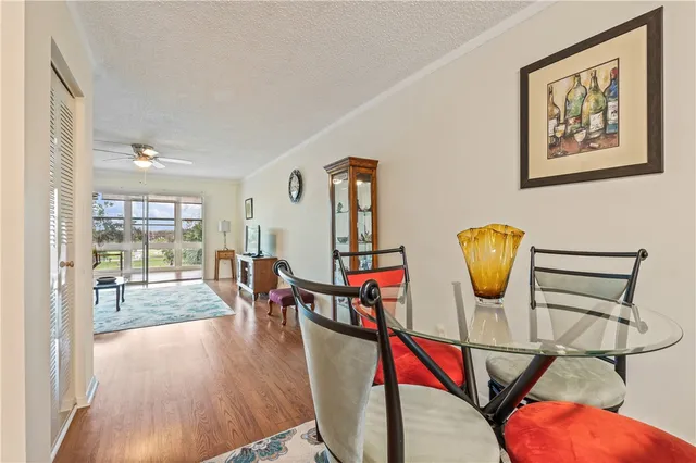 $325,000 | 275 Date Palm Road, Unit 403, Vero Beach, FL 32963