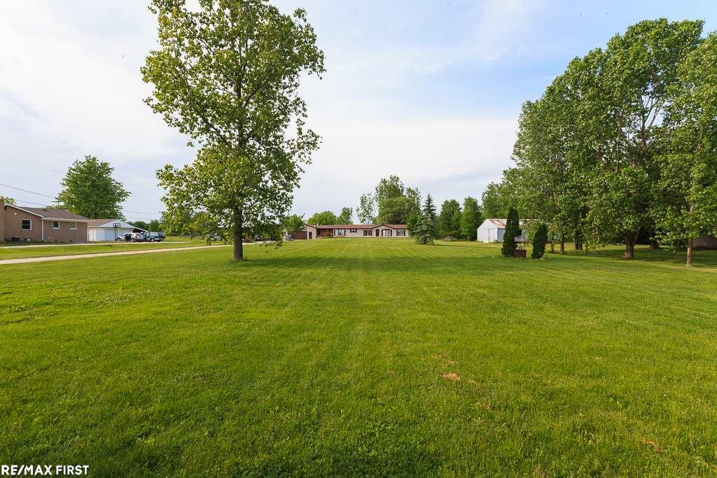 24899 30 Mile Road Ray, MI 48096 - Photo 3 of 38 31295471-2.JPG