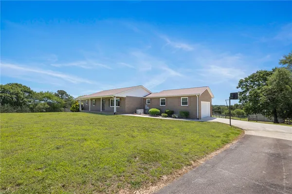 $789,900 | 108 Cranes Crossing Drive, West Union, SC 29696