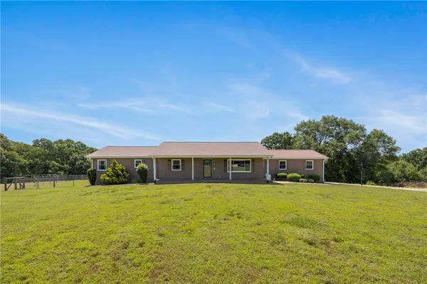 $789,900 | 108 Cranes Crossing Drive, West Union, SC 29696