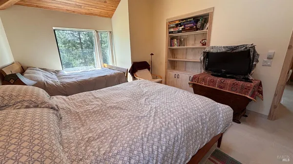 $3,605 | 34478 Iversen Road, Gualala, CA 95445