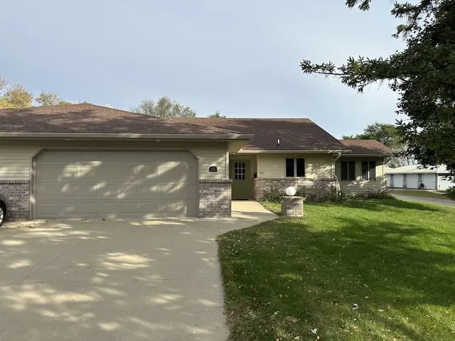 $249,000 | 421 South Street, Paynesville, MN 56362