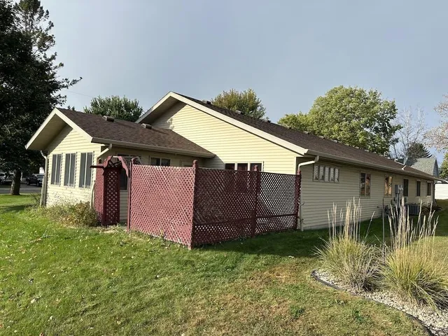 $249,000 | 421 South Street, Paynesville, MN 56362