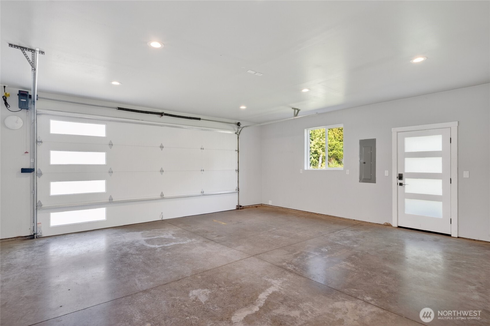 547 East Smith Road Bellingham, WA 98226 - Photo 30 of 40 Gallery Image 30
