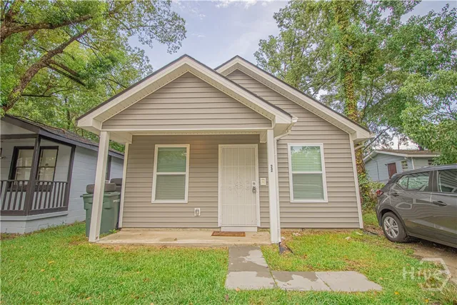 $1,800 | 22 Nelson Street, Savannah, GA 31415