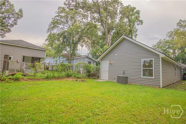 $1,800 | 22 Nelson Street, Savannah, GA 31415