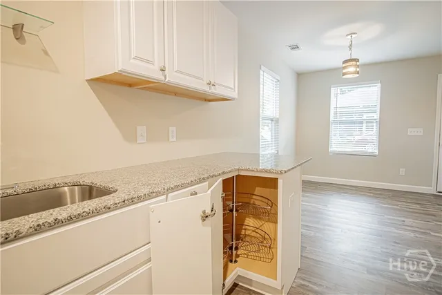 $1,800 | 22 Nelson Street, Savannah, GA 31415