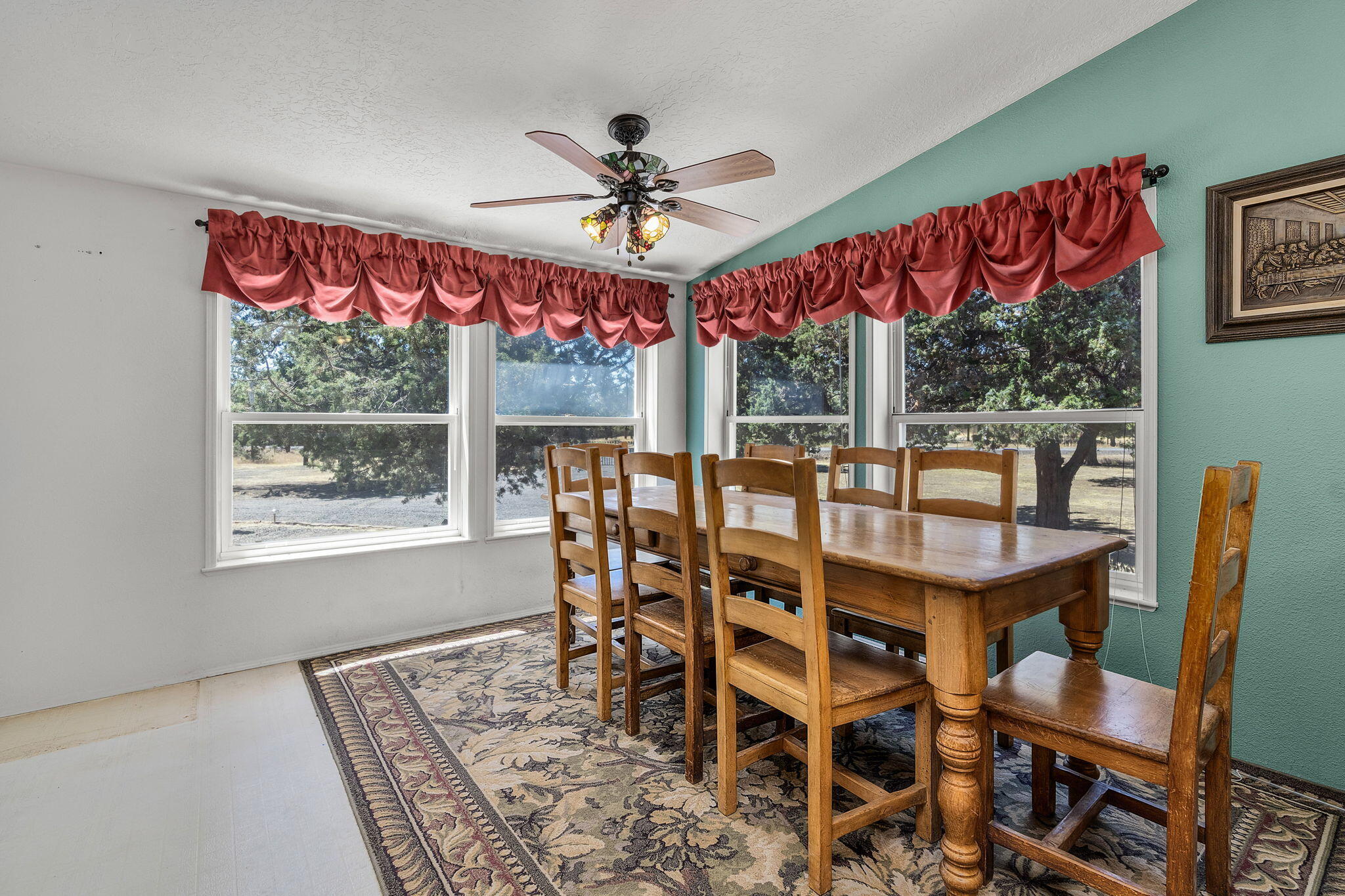 5638 Southwest Shad Road Terrebonne, OR 97760 - Photo 12 of 43 Dining area in kitchen