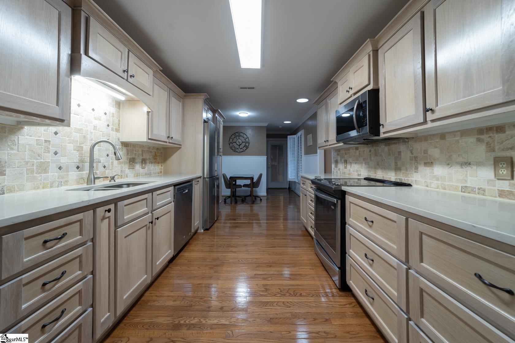 218 Goldfinch Circle Greer, SC 29650 - Photo 6 of 30
