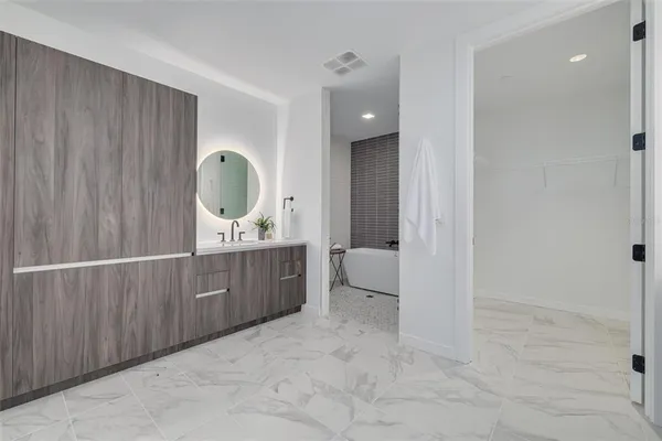 $7,500 | 777 3rd Avenue North, Unit 1104, St. Petersburg, FL 33701