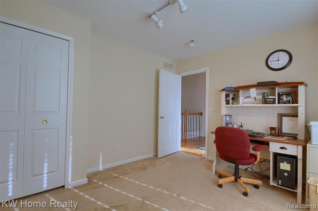 22441 Timber Ridge Court Woodhaven, MI 48183 - Photo 19 of 29