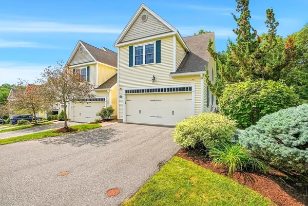 $870,000 | 2 Trevor Lane, Unit 2, Hopkinton, MA 01748