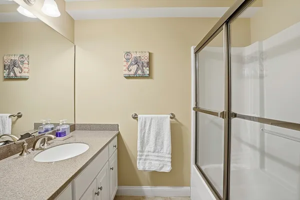 $870,000 | 2 Trevor Lane, Unit 2, Hopkinton, MA 01748