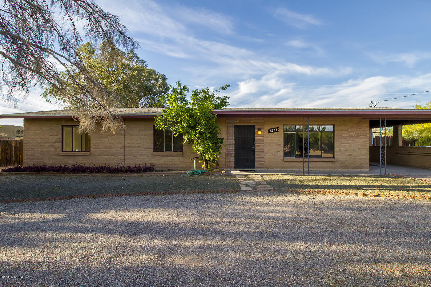 1313 East Lind Road Tucson, AZ 85719 - Photo 1 of 50 Gallery Image 1