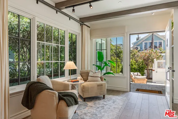 $10,000,000 | 29 27th Avenue, Venice, CA 90291