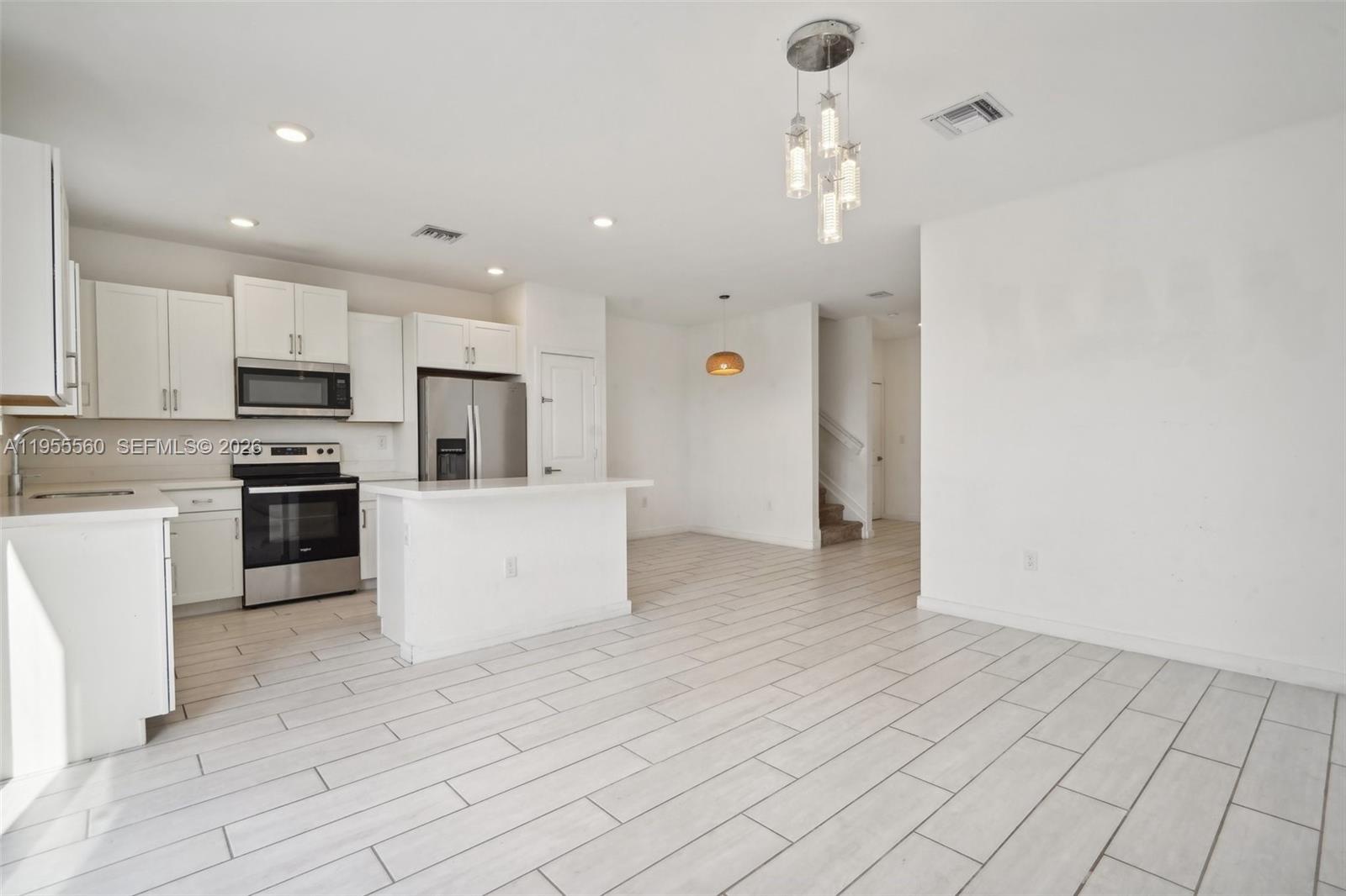 1006 Southeast 23rd Avenue Homestead, FL 33035 - Photo 6 of 55