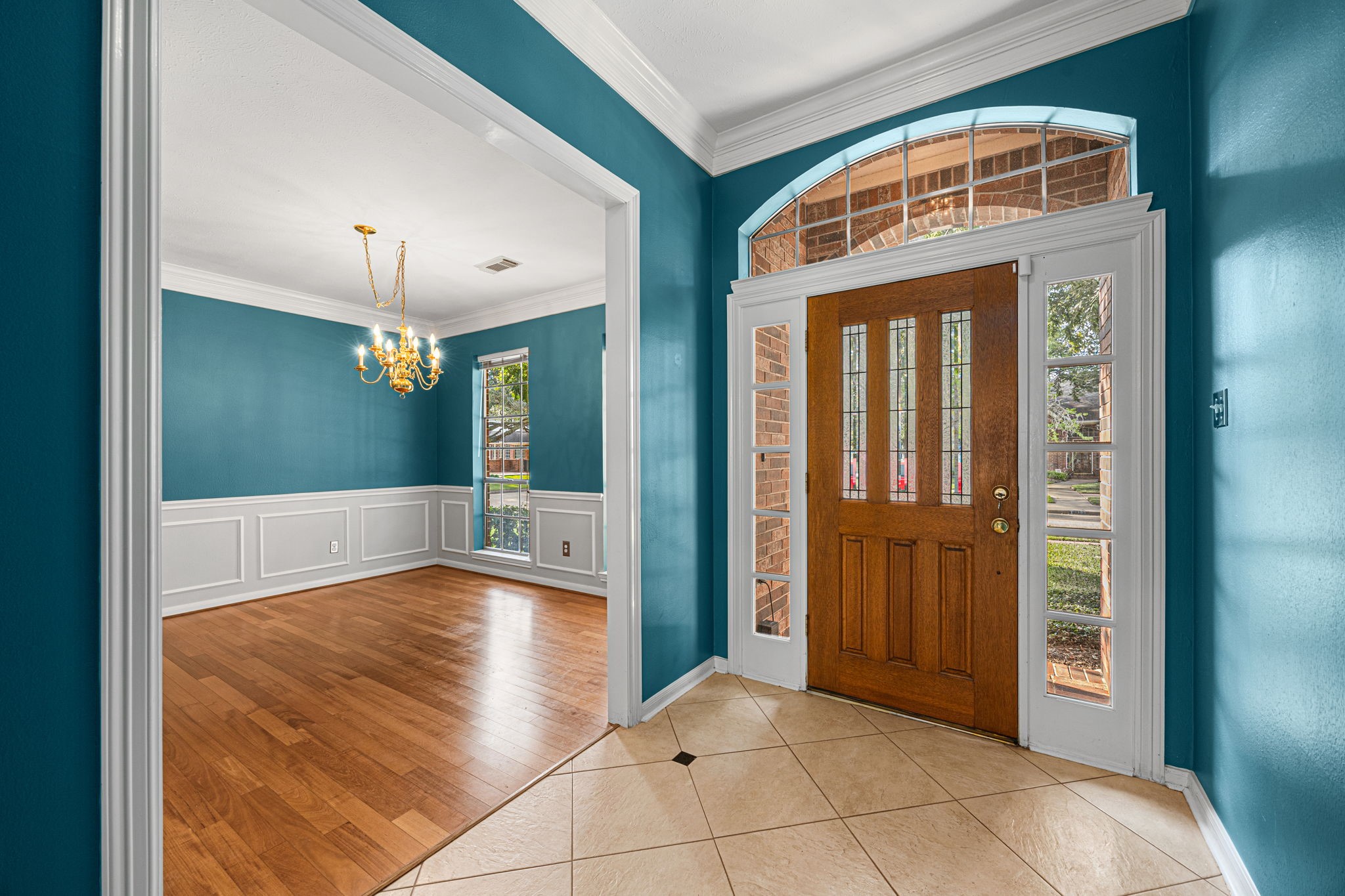1102 Wood Fern Drive Sugar Land, TX 77479 - Photo 8 of 43 a view of an entryway of a house