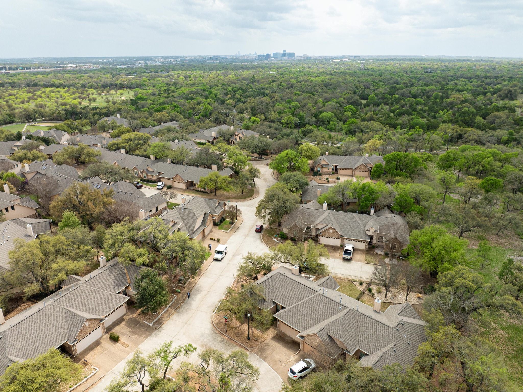 13700 Layton Loop Austin, TX 78727 - Photo 26 of 31