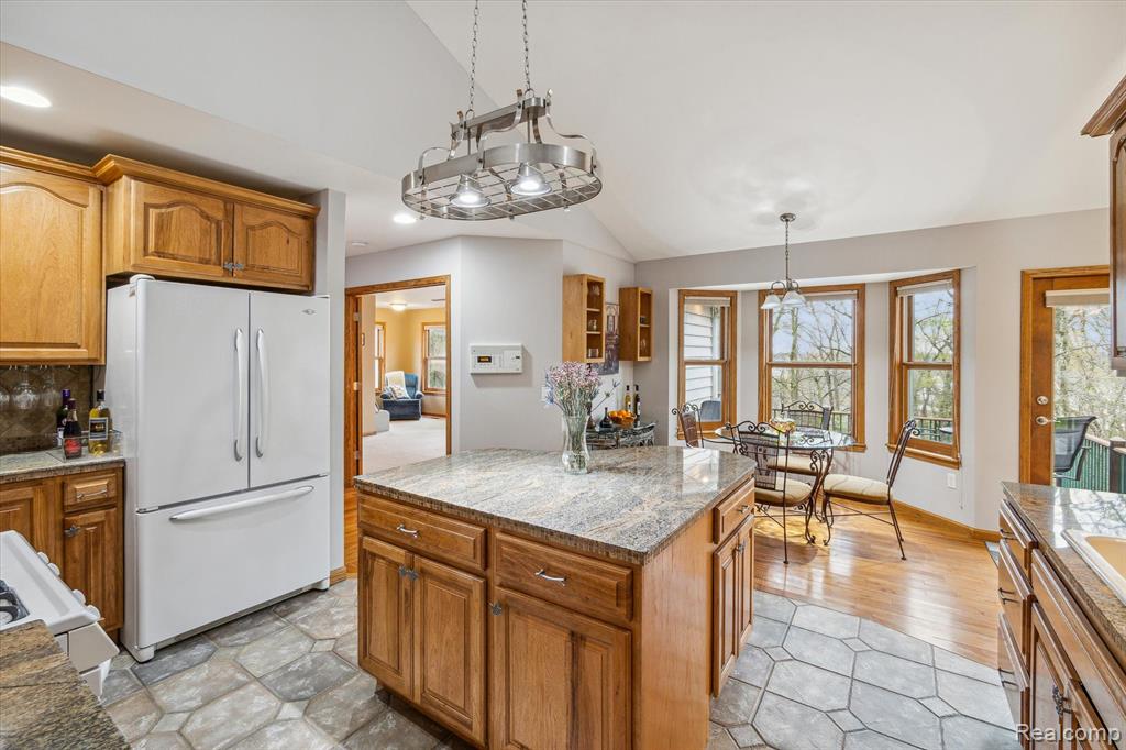 2659 West Coon Lake Road Howell, MI 48843 - Photo 9 of 45
