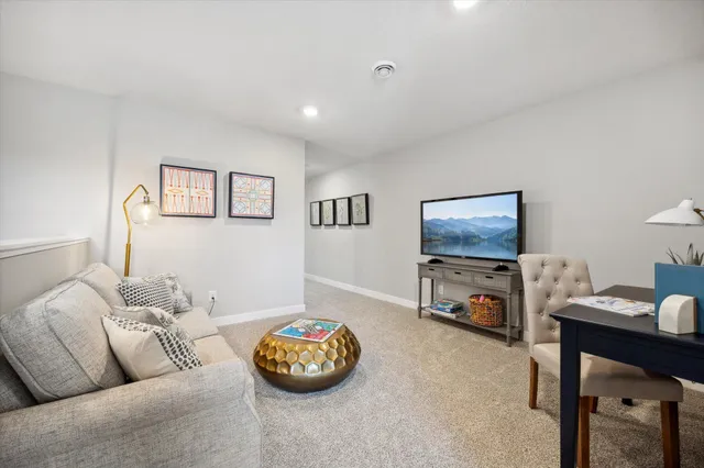 $499,990 | 329 Sunflower Circle, Waconia, MN 55387