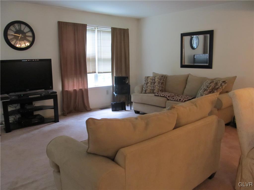 316 Mickley Road Whitehall, PA 18052 - Photo 5 of 11 Gallery Image 5
