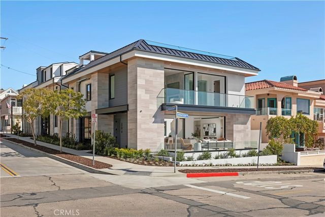 $8,495,000 | 220 Carnation Avenue, Corona del Mar, CA 92625