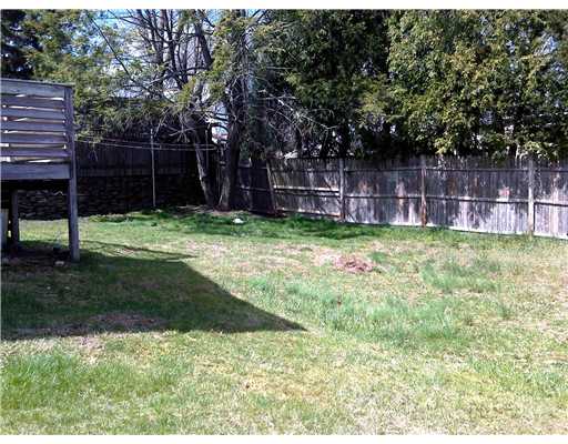 5 Pershing Road Johnston, RI 02919 - Photo 3 of 10 Yard/Garden.
